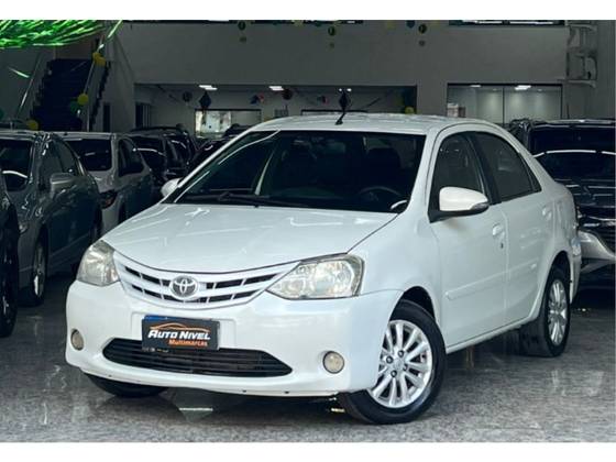 TOYOTA ETIOS 1.5 XLS SEDAN 16V FLEX 4P MANUAL TOYOTA ETIOS 1.5 XLS SEDAN 16V FLEX 4P MANUAL